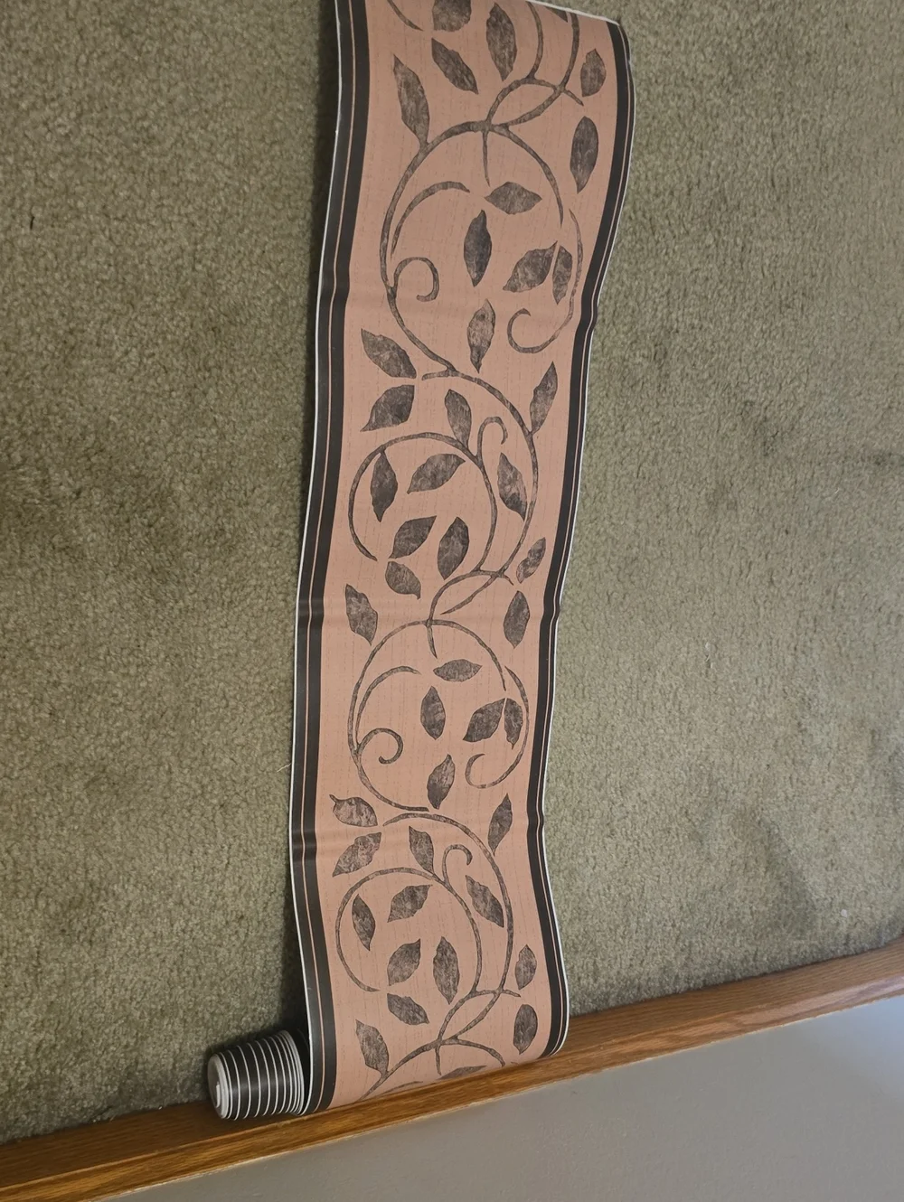 Leaf Vine Wallpaper Border in Dusty Rose and Brown